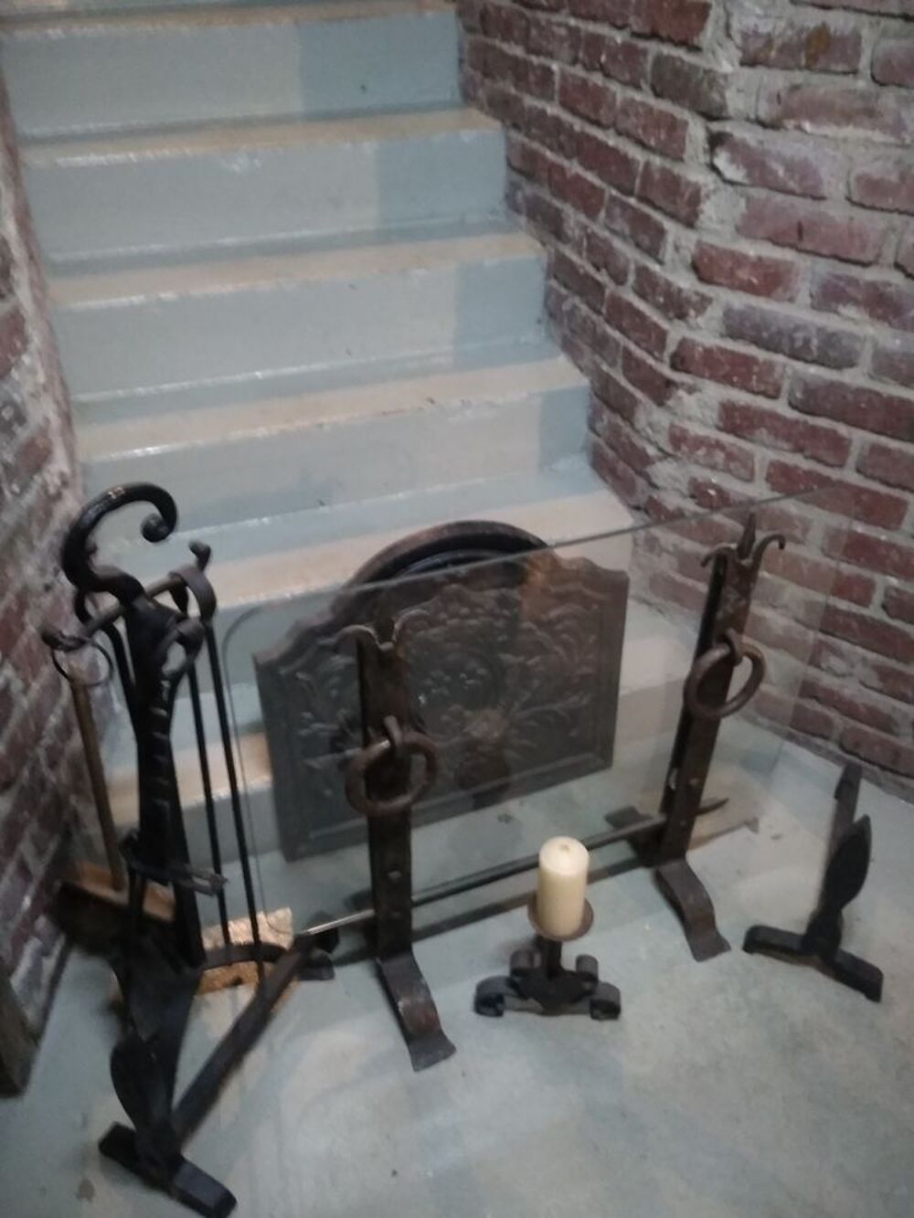 Ensemble en fer forg&eacute; pour chemin&eacute;e &agrave; foyer ouvert D�coration