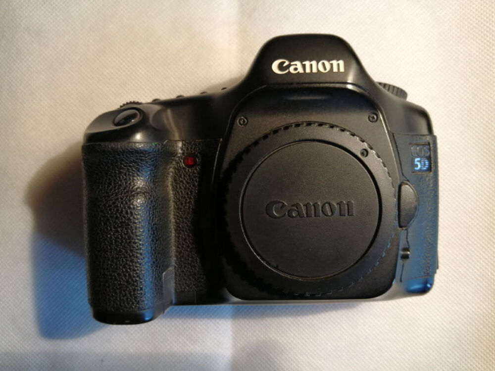 Canon EOS 5D boitier nu + 2 batteries Photos/Video/TV