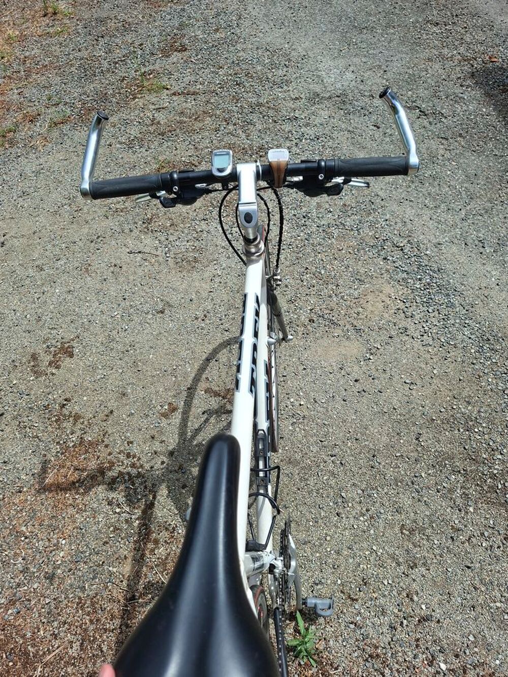 V&eacute;lo de route, p&eacute;dales automatiques Vélos