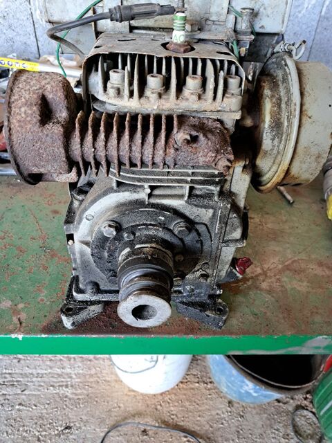 Moteur Bernard 4 temps essence 45 Sainte-Anne-sur-Vilaine (35)