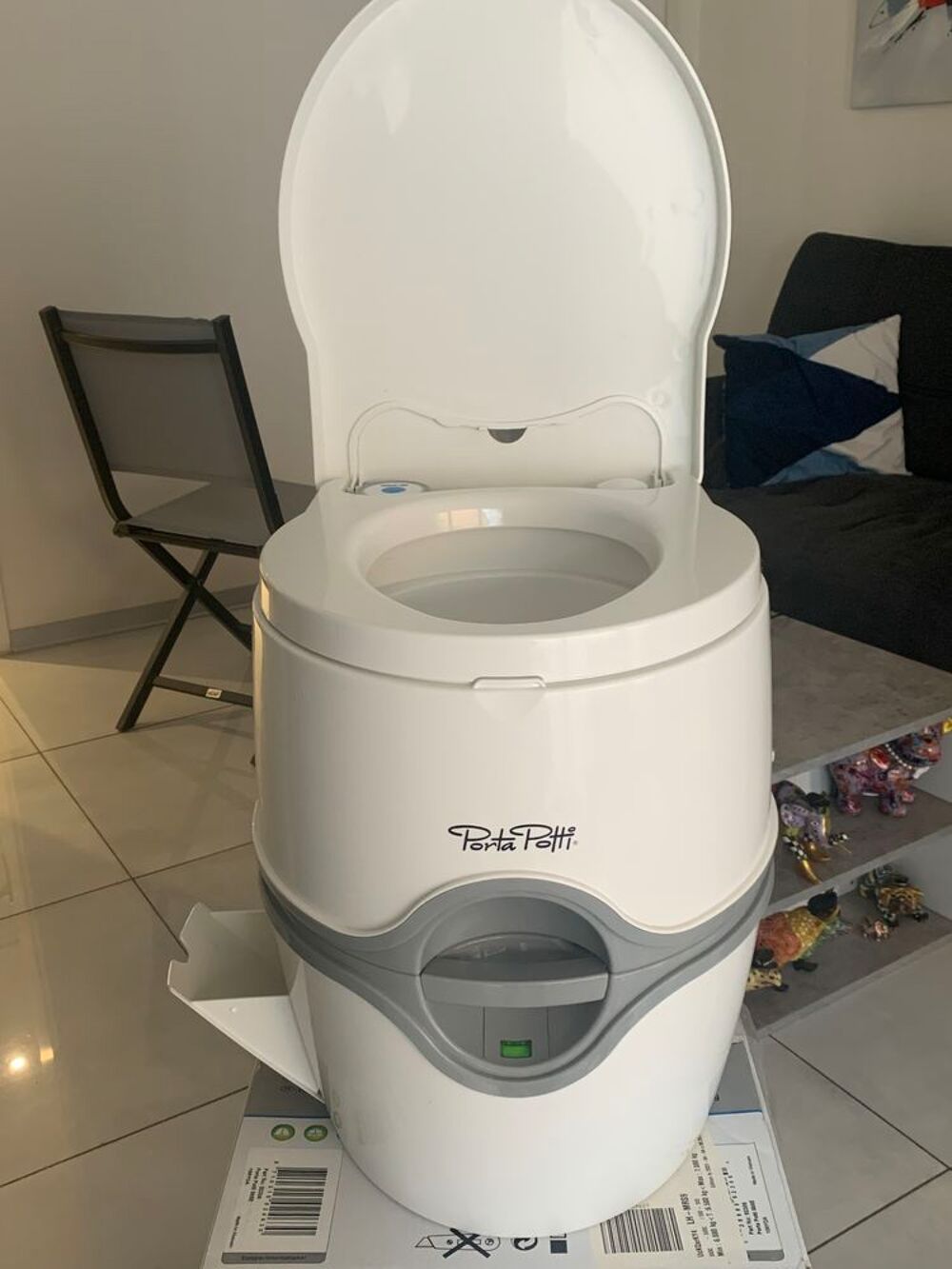 Toilette chimique portatif Electroménager