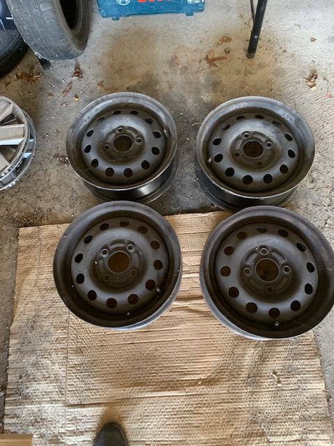 Pi&egrave;ces et &eacute;quipements Voiture Pi&egrave;ces et &eacute;quipements Voiture  occasion Bourg-en-Bresse 01000