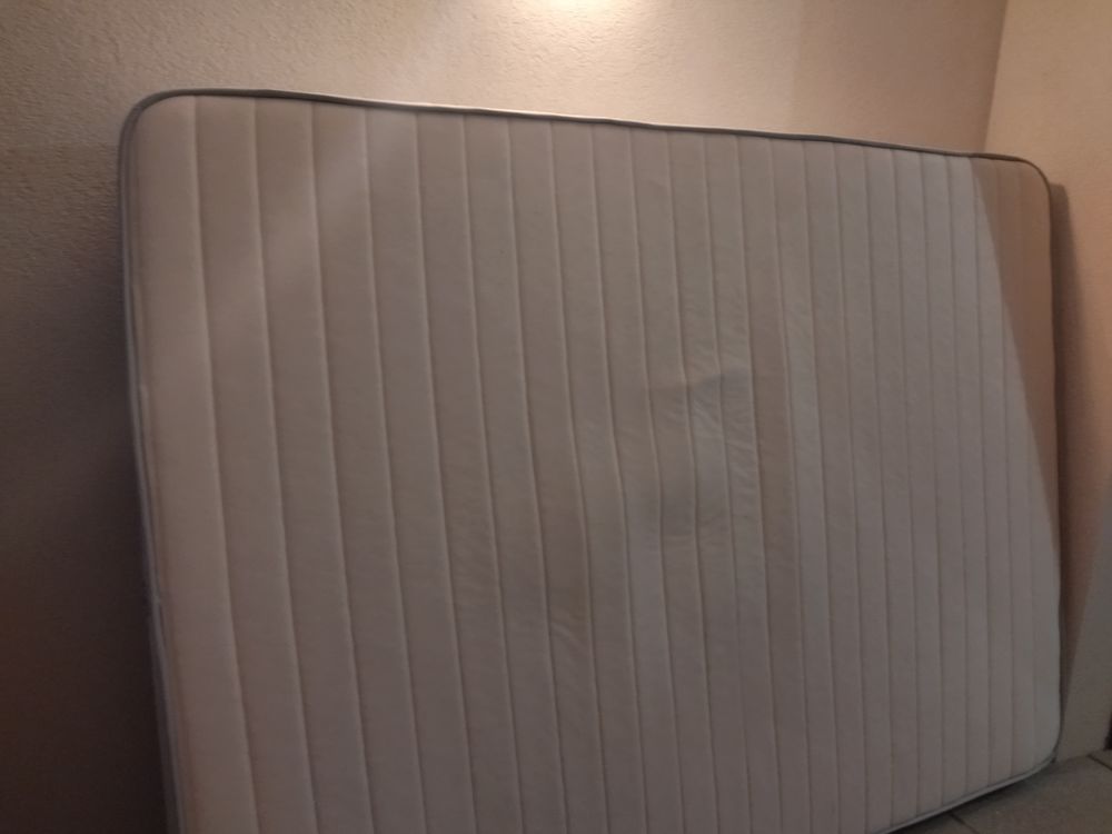 Matelas m&eacute;moire de forme Meubles