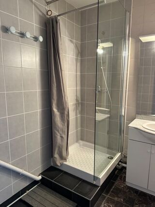  Appartement à louer 3 pièces 56 m²