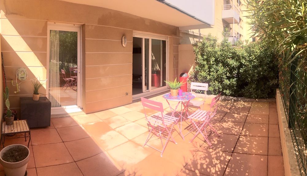 Vente Appartement JOLI T1 26M2 RDJ +TERRASSE 21 M2+PRKG BONNEVEINE Marseille 8