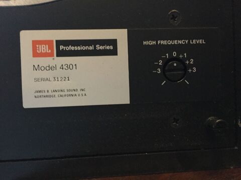 paires enceintes jbl 4301 en trs trs belle tat 500 Bourg-Beaudouin (27)