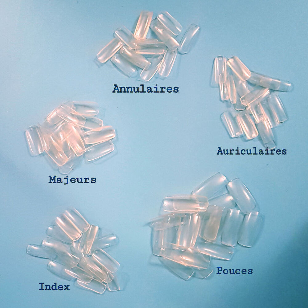 250 ongles transparents, (25 manucures) Bijoux et montres