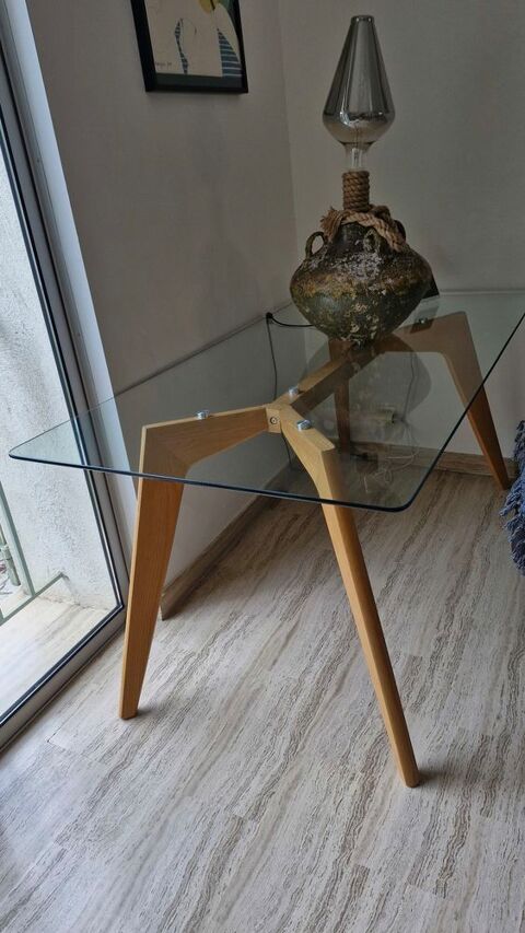 Table avec plateau en verre 350 Sainte-Maxime (83)