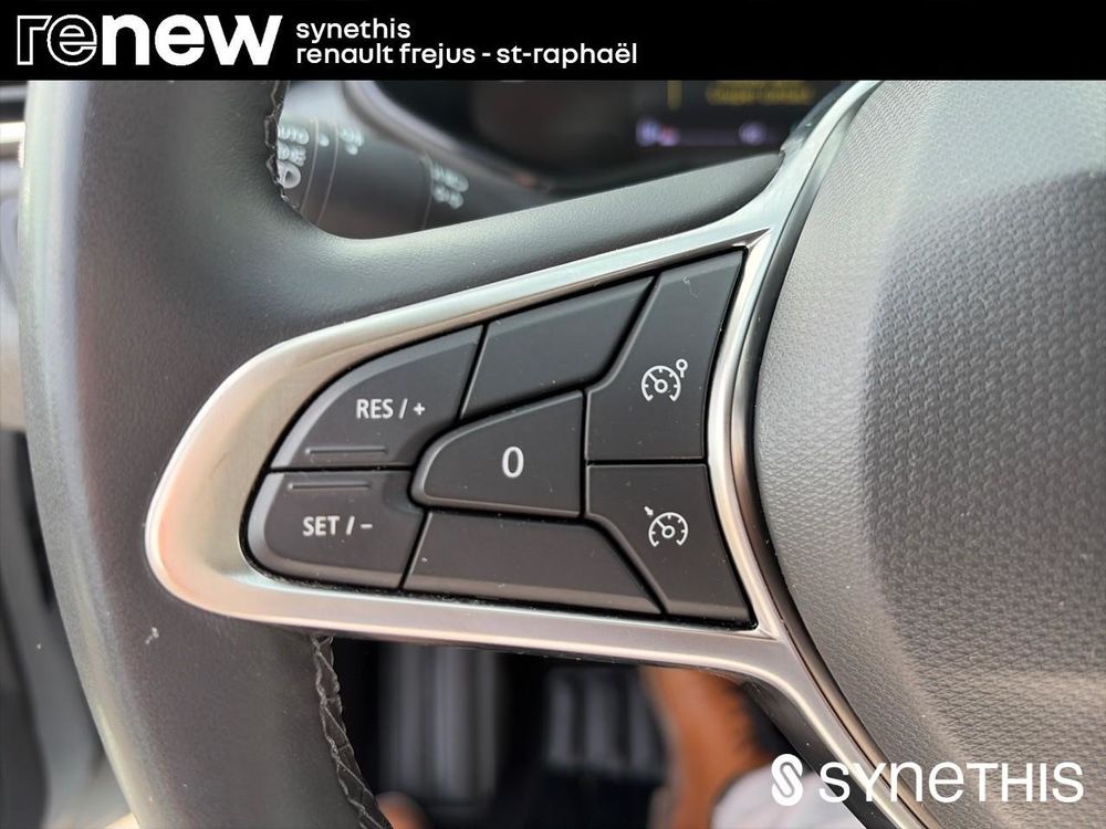 Clio V Clio E-Tech full hybrid 145 ch GSR2 Evolution 2024 occasion 83600 Fr&eacute;jus