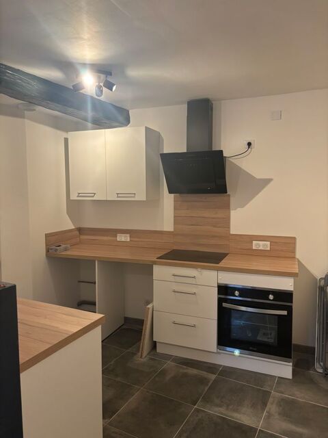  Maison � louer 3/4 pi�ces 85 m� Saint-julien-de-l'escap