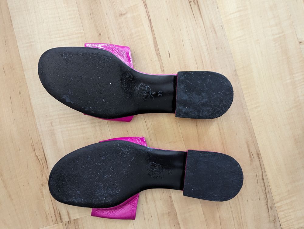 Mules plates FREE LANCE Chaussures