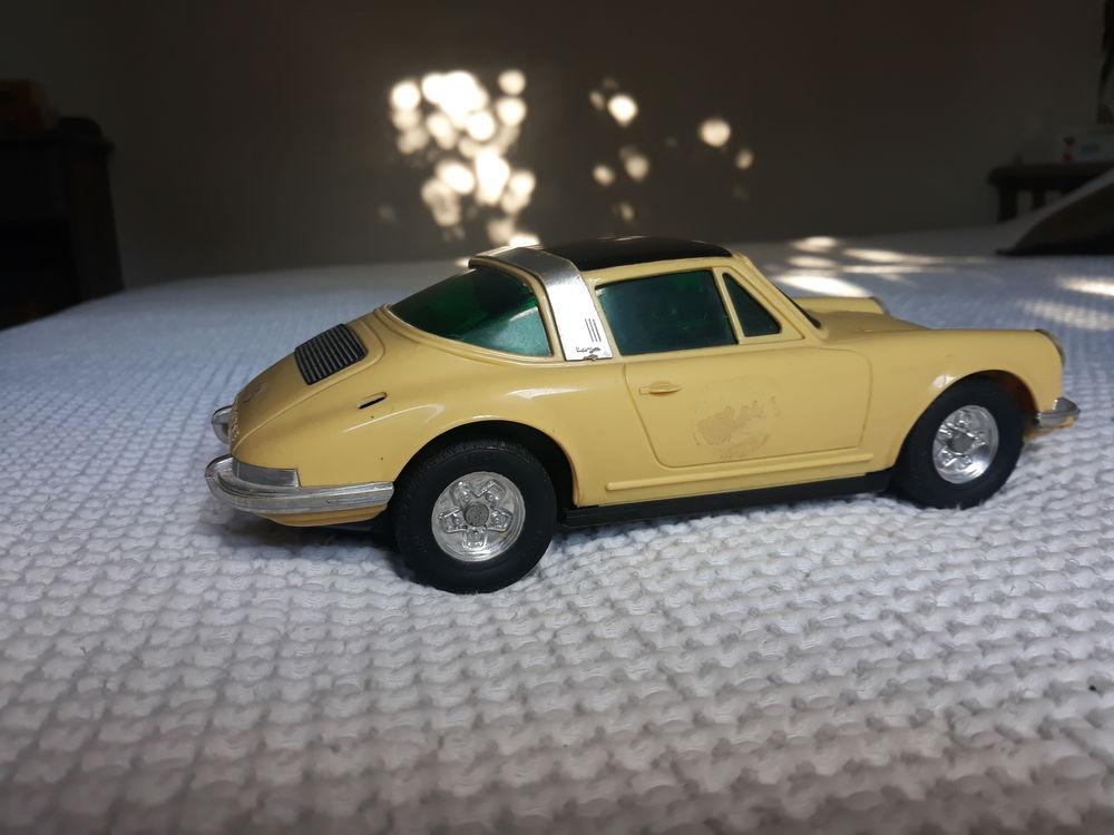 Porsche tr&egrave;s rare Jeux / jouets