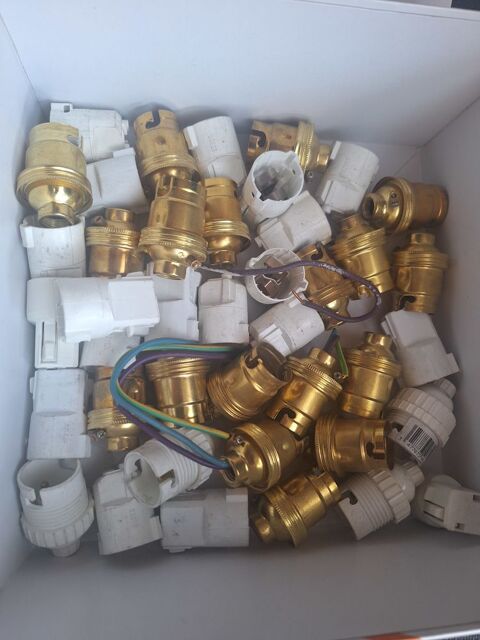 Lot de douilles �lectrique 10 Gap (05)