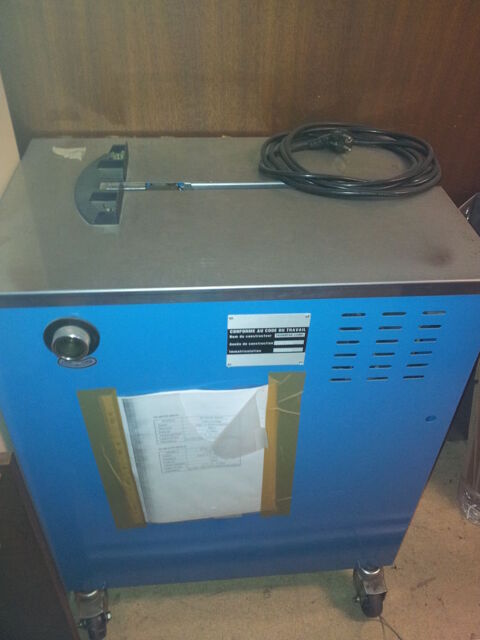 machine  cercler les colis 0 Manosque (04)