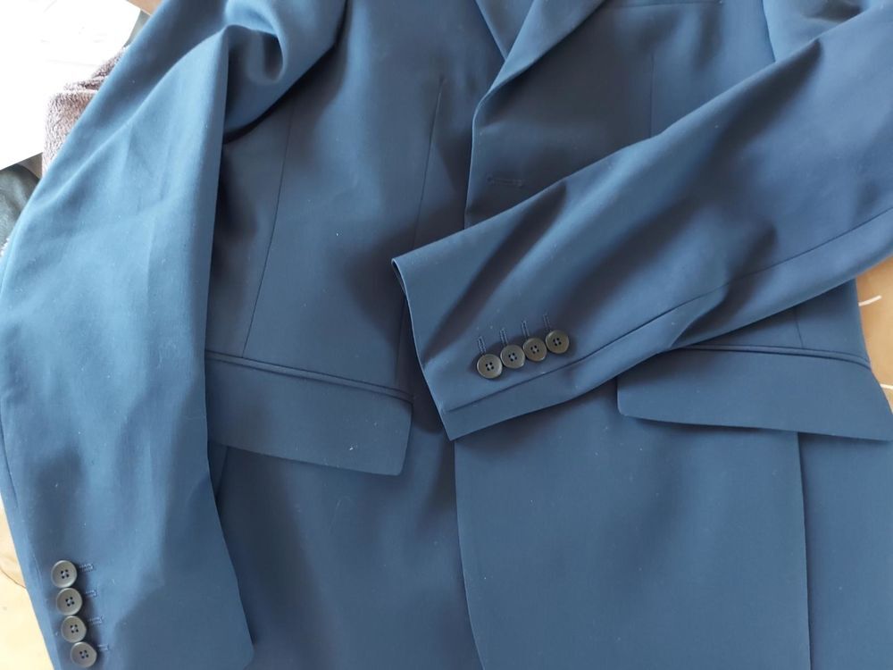 COSTUME Vêtements