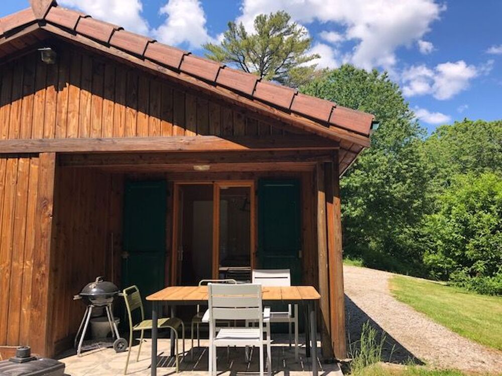   Chalet à la ferme - etang de peche - wifi-Randonnées  Auvergne, Roumégoux (15290)