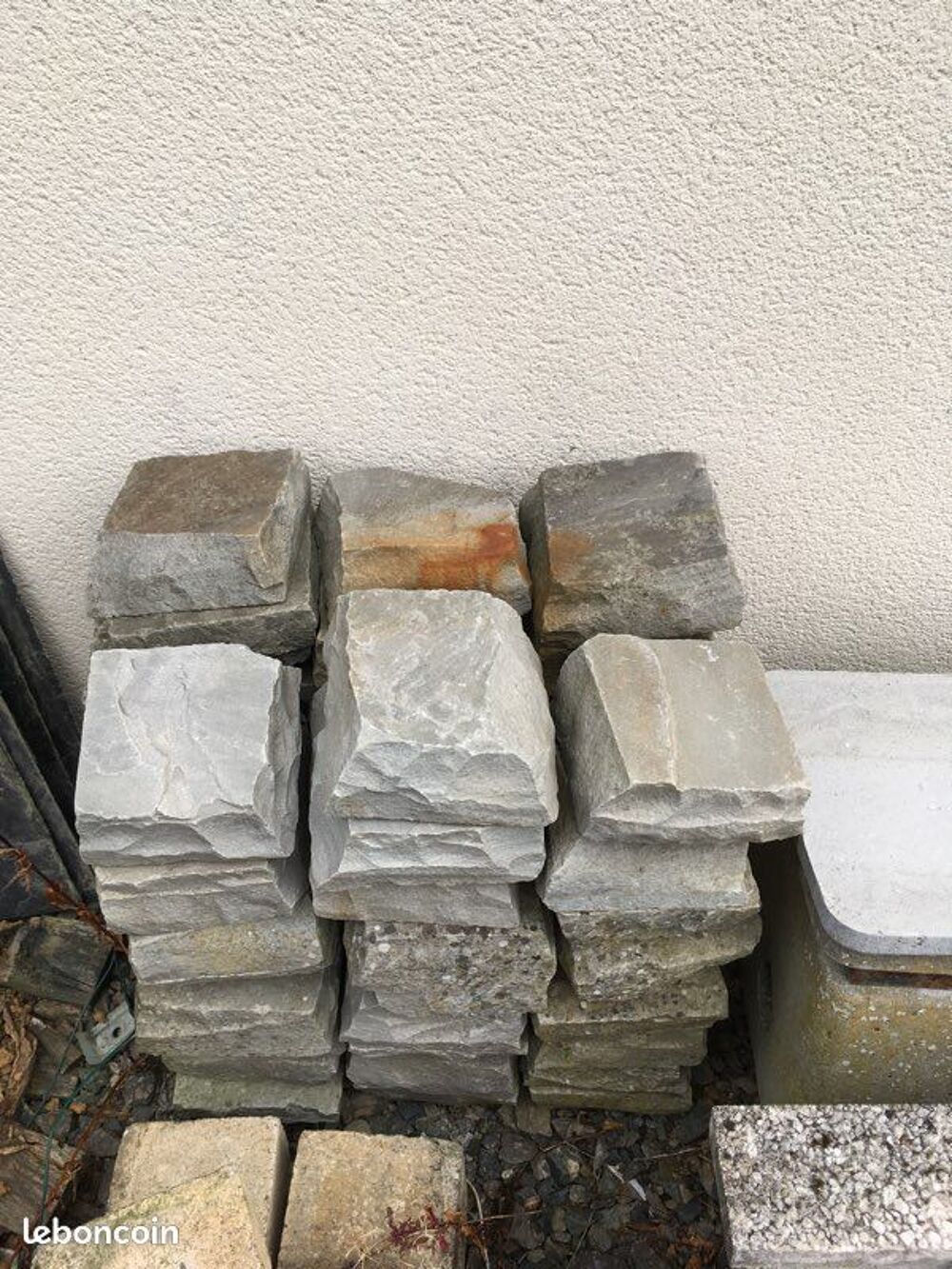 Pav&eacute; en pierre Bricolage