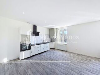  Appartement � louer 4 pi�ces 86 m�