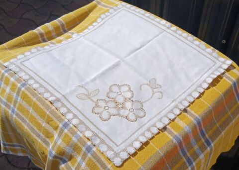 Ancien Napperon / Serviette de table : Dimension 38 x 39 cm 2 La Ferté-Alais (91)