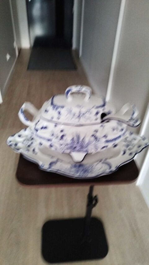 SOUPI��RE En PORCELAINE Avec PLATEAU Et LOUCHE 55 Bourbon-Lancy (71)