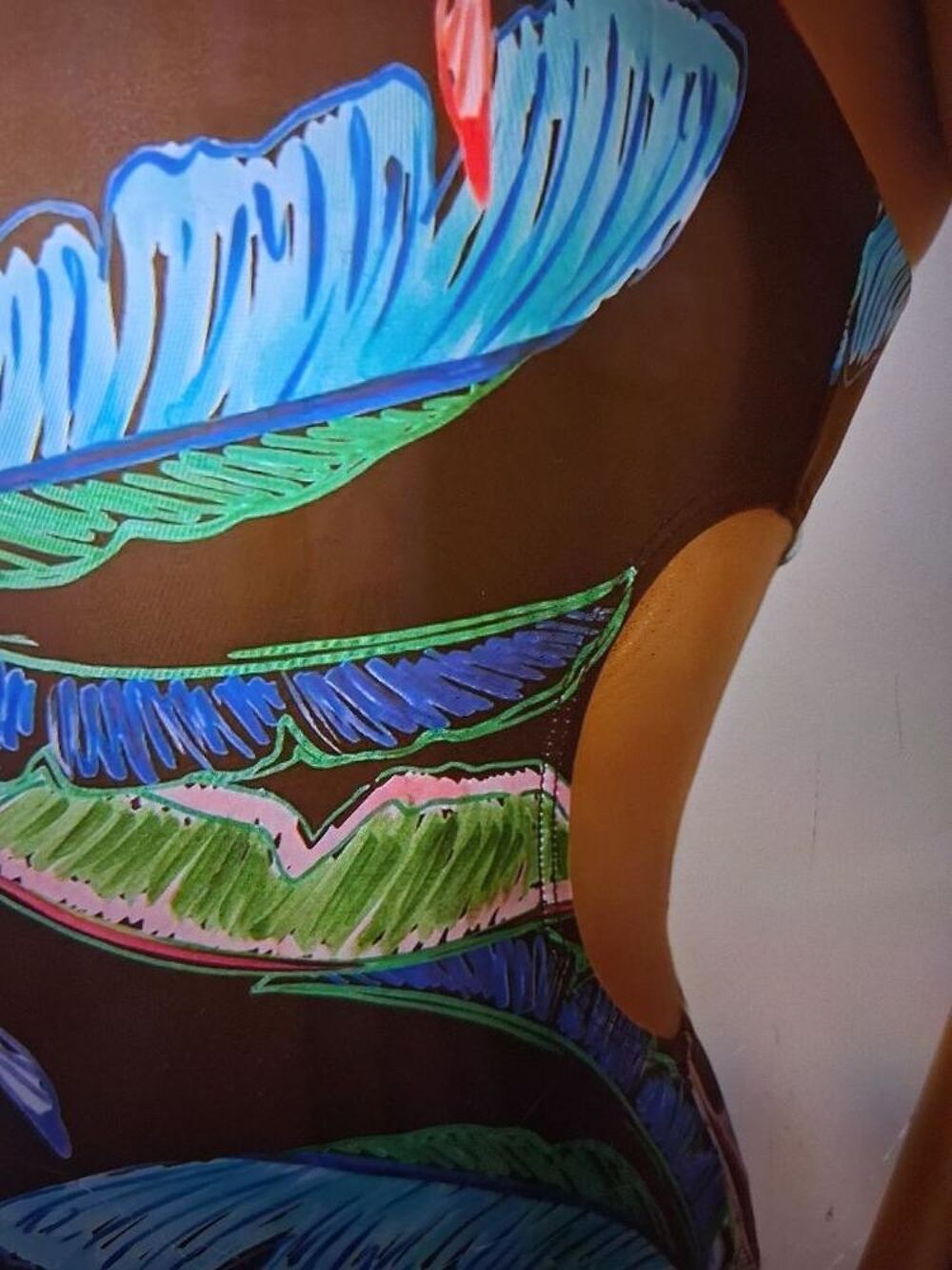 Maillot de bain 1 pi&egrave;ce avec Motif tropical &amp; decoupe dos
Vêtements