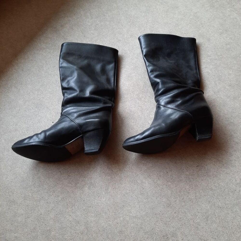 Bottes en cuir &eacute;tat neuf Chaussures