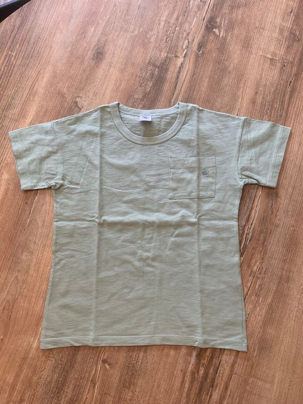Tee shirt enfant gar&ccedil;on " Petit Bateau " Vêtements enfants