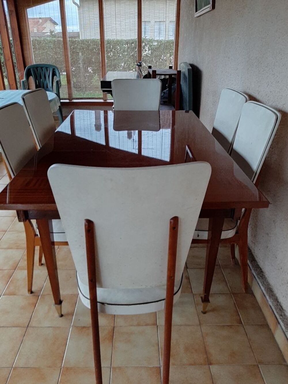 TABLE de salle &agrave; manger en vernis polyester Meubles