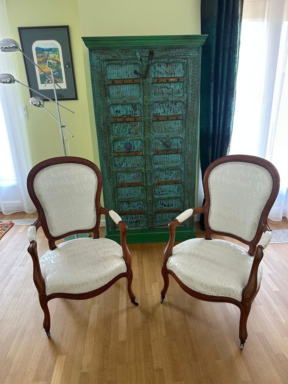 2 fauteuils style Napol&eacute;on III r&eacute;nov&eacute;s
Meubles