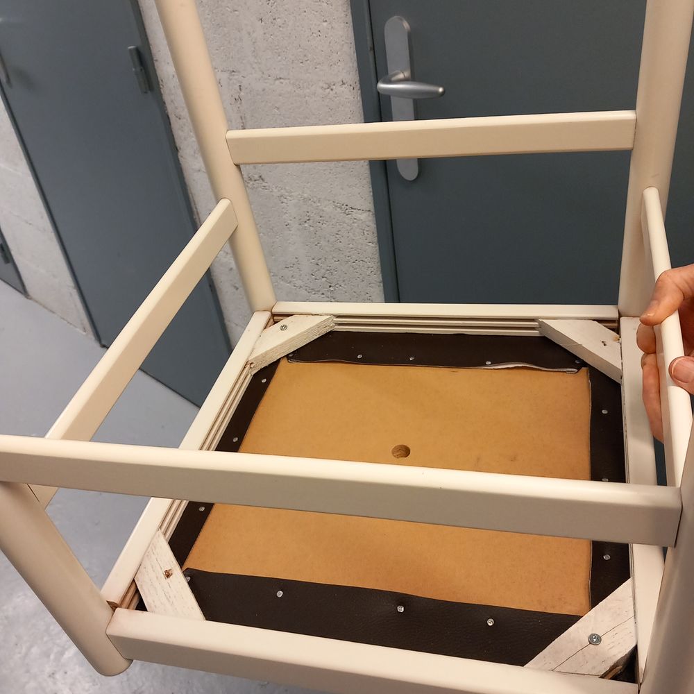 2 chaises cuisine Meubles