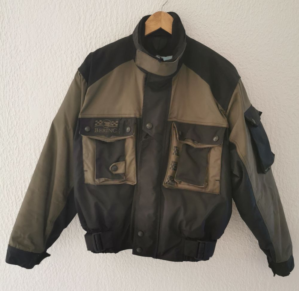 blouson moto ''bering'' taille M 
etat neuf Vêtements