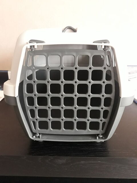 Cage de transport beige et grise neuve pour chat 10 72000 Le mans