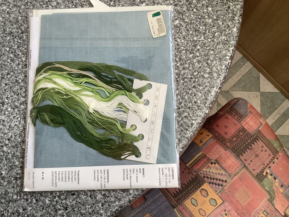 Pour les fondues de broderie aux points de croix
Décoration