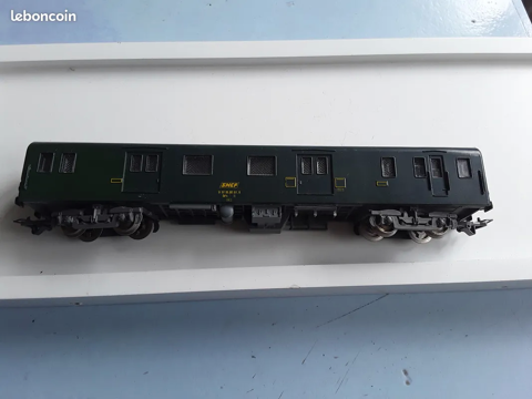  une Voiture jouef fourgon a bagaes 15 Gometz-la-Ville (91)