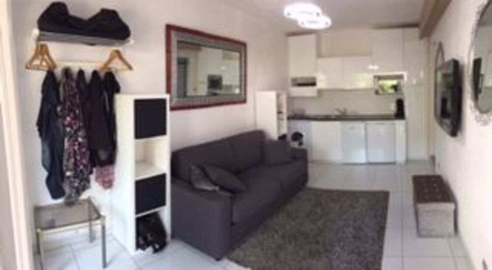   Très beau studio SAINT-MANDRIER-SUR-MER (VAR) Provence-Alpes-Côte d'Azur, Saint-Mandrier-sur-Mer (83430)