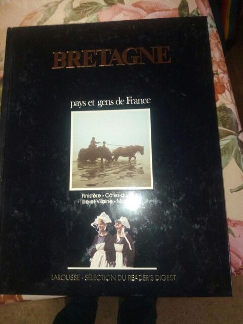 TRES BEAU LIVRE LA BRETAGNE LAROUSSE BON ETAT 20 Levainville (28)