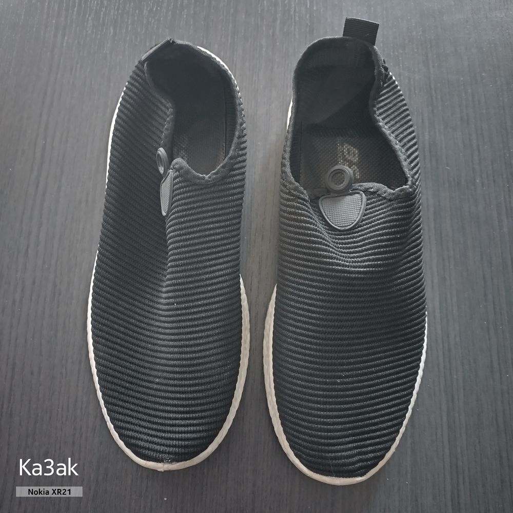 Baskets - Chaussures D&eacute;contract&eacute;es Pour Hommes &amp; Femme, 
Chaussures