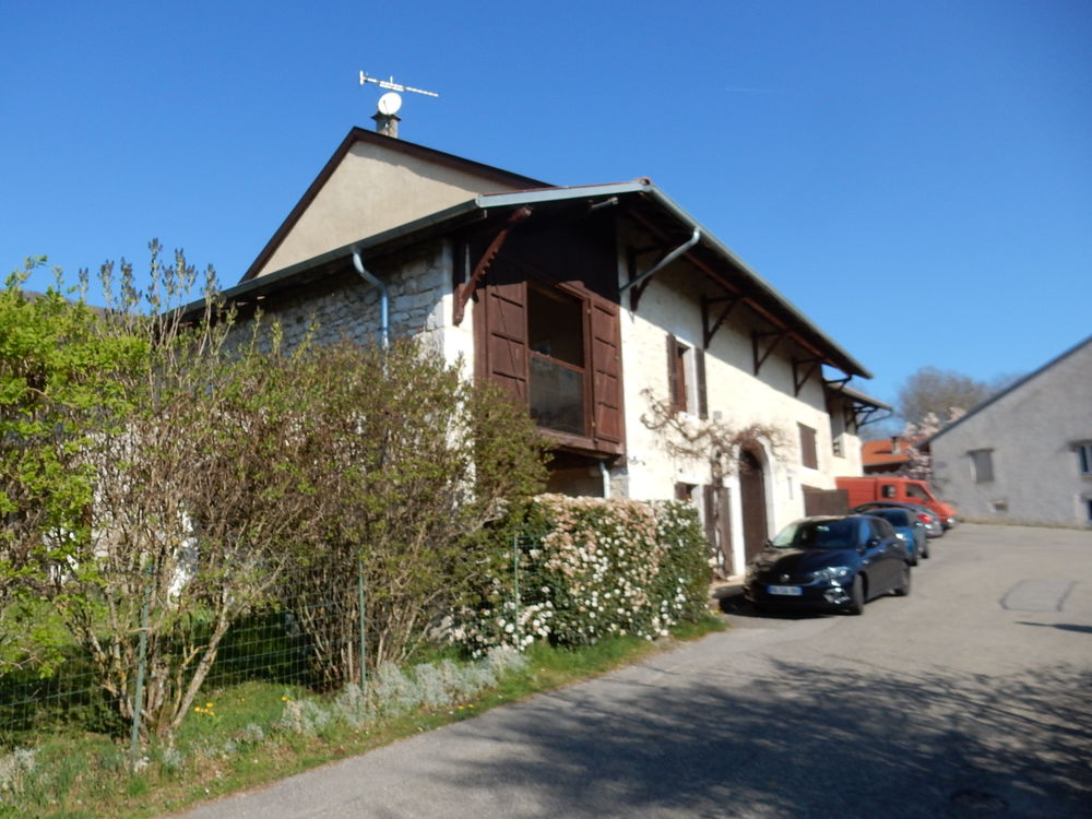Vente Ferme Btisse en Pierre de 1890, de 270mhab + Dpendances sur 977m de terrain Injoux-gnissiat