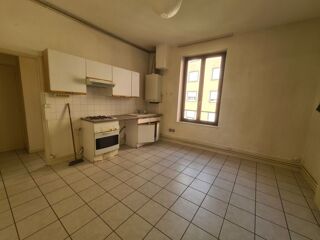  Appartement à louer 4 pièces 93 m²