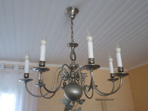 Lustre et appliques en étain massif Heillecourt (54)