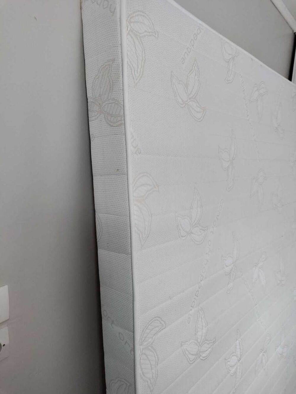 Sommier tapissier Meubles