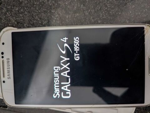 Samsung Galaxy S4 GT-19505 La Seyne-sur-Mer (83)
