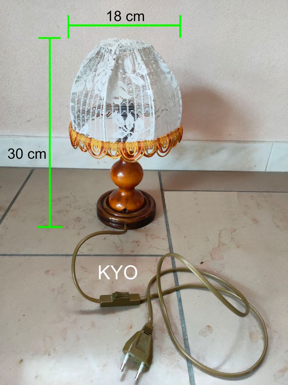 Lampe chevet-nuit bois &agrave; poser, abat-jour rond blanc tissu Décoration
