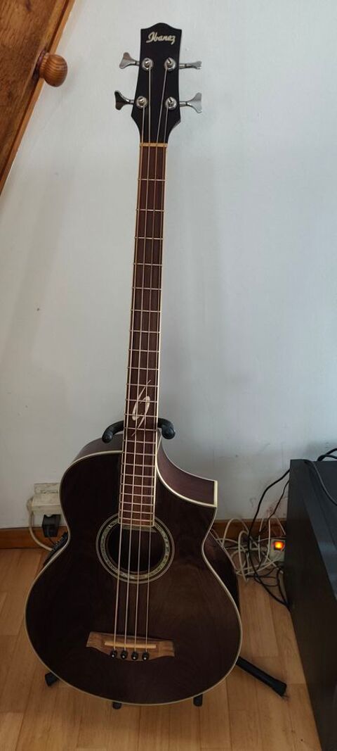 Guitare basse électro-acoustique ibanez Meaux (77)