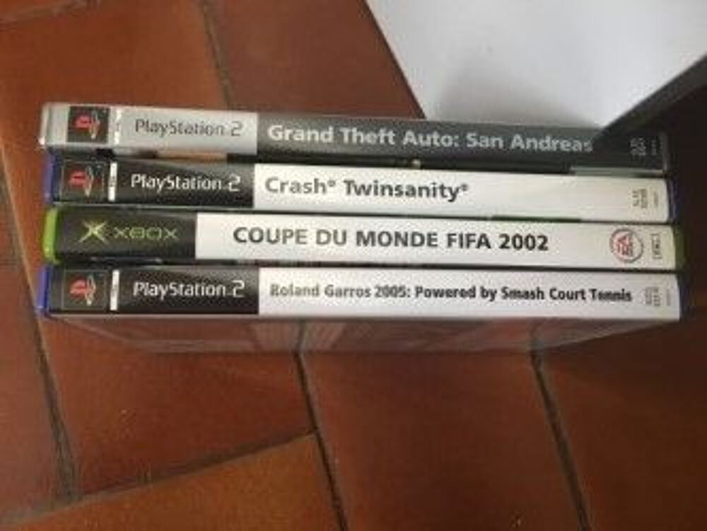 CD PS2, un XBOX Consoles et jeux vidéos