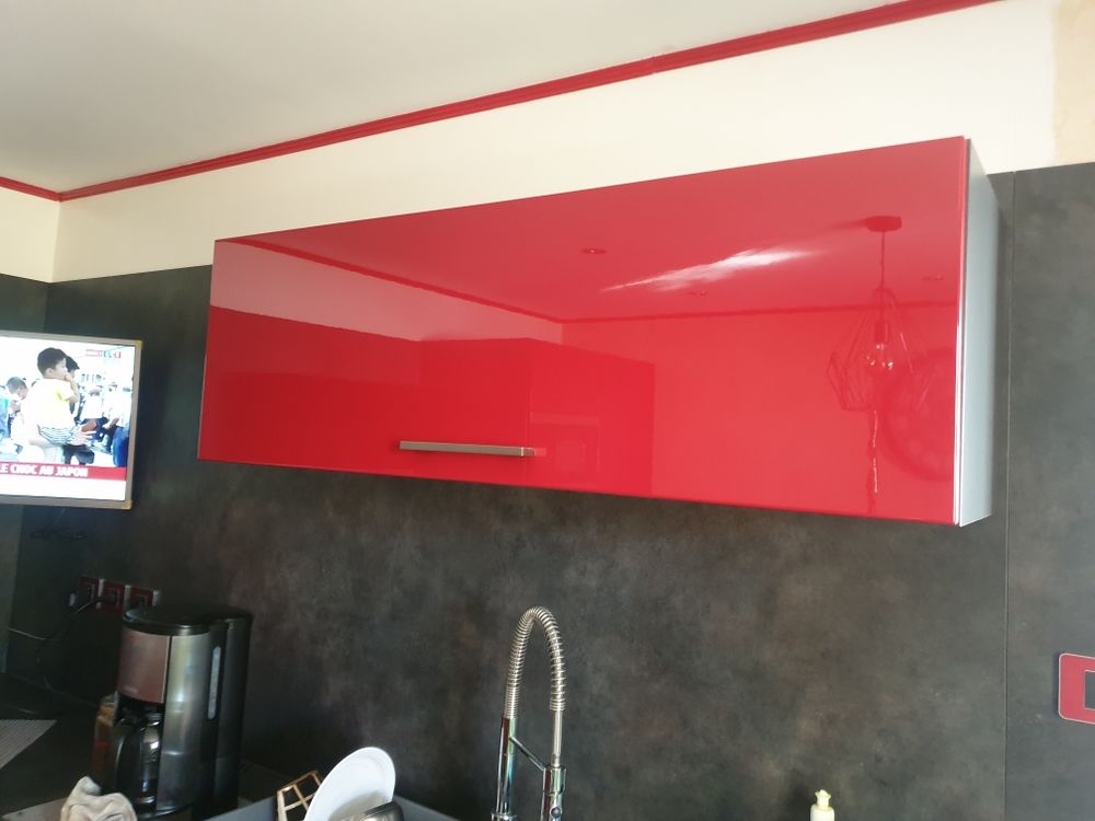 vaisselier schmidt couleur rouge longueur 1m20 largeur 38cm profondeur 37 cm Meubles