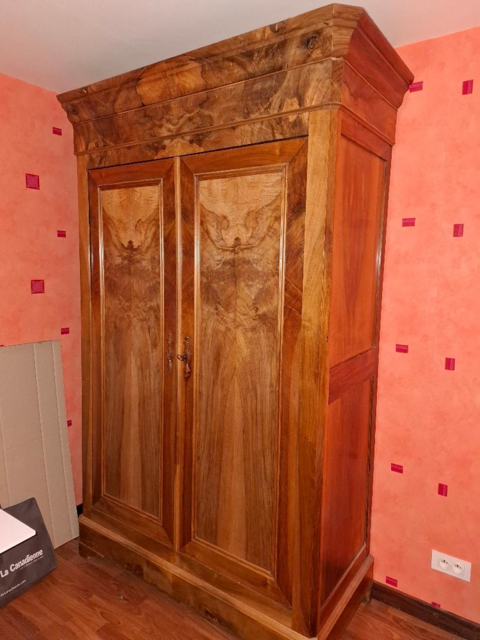 ARMOIRE NORMANDE EN MEURISIER Villeneuve-la-Guyard (89)
