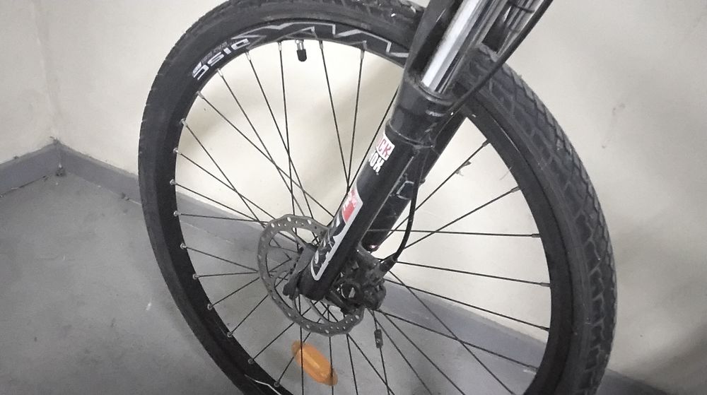 vtt tr&egrave;s bon etat Sports