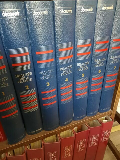 collection  LAROUSSE HACHETTE 0 Sanary-sur-Mer (83)