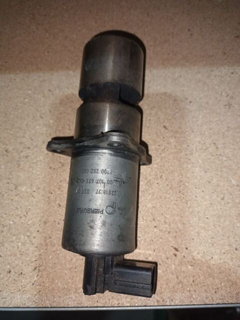 Pi&egrave;ces et &eacute;quipements Voiture Pi&egrave;ces et &eacute;quipements Voiture  occasion Toulon 83000